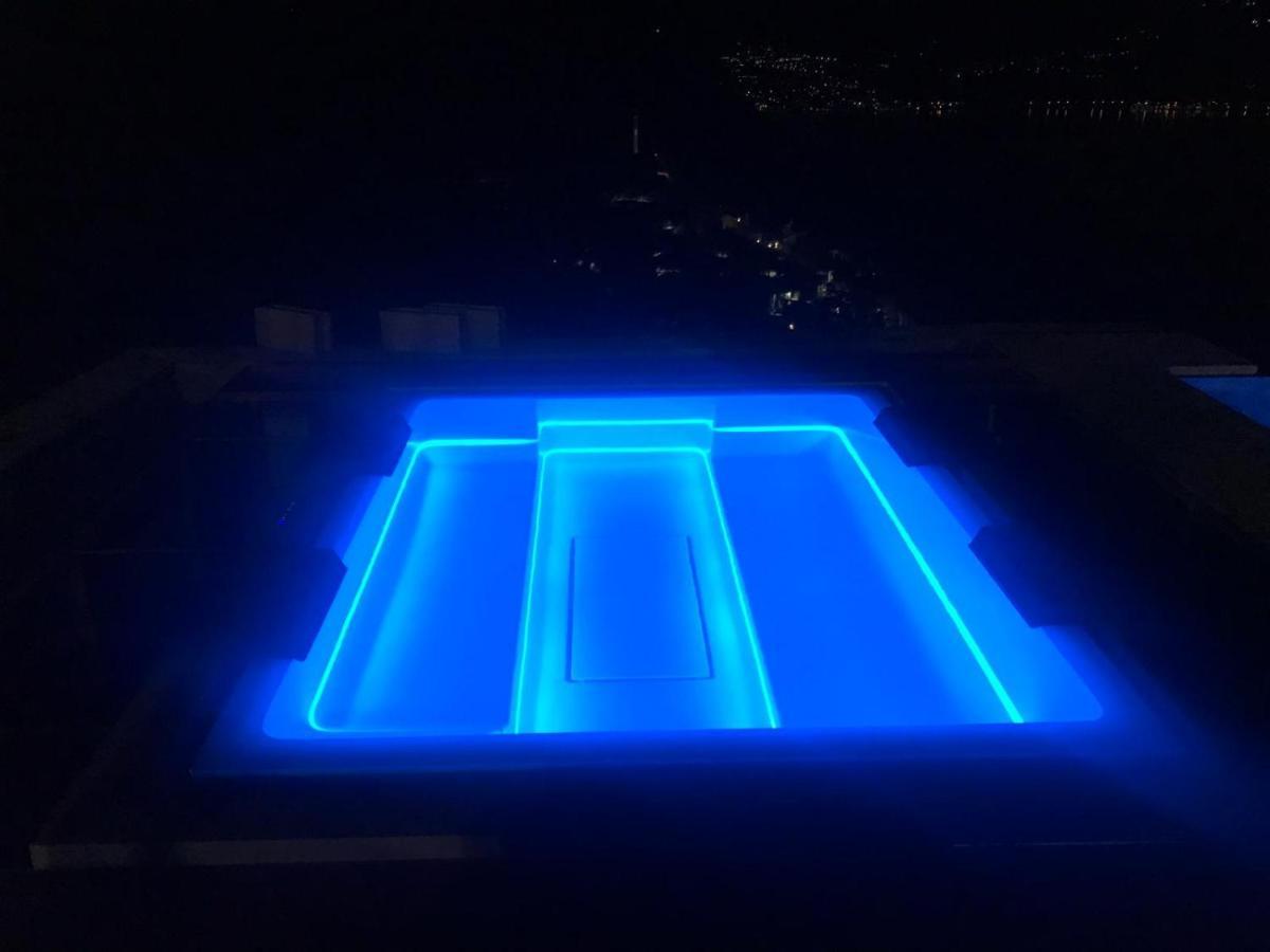 Villa Silvi Piscina Sauna E Hot Tub Perledo Exterior foto